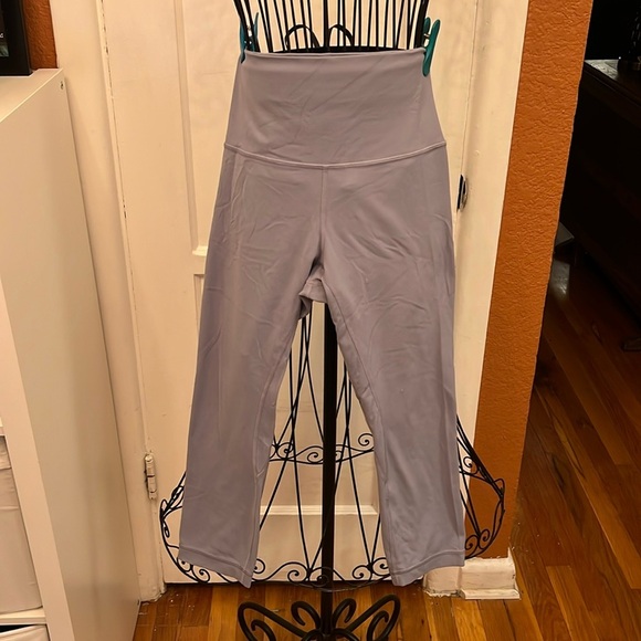 Lululemon Align™ High-Rise Crop 23"-Size 6 - Picture 1 of 5